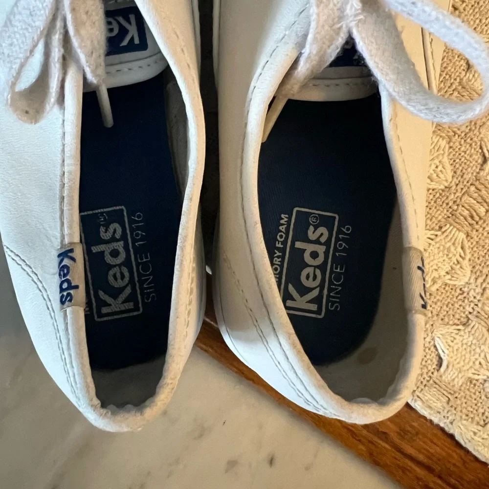 KEDS Classic‎ Champion Leather Casual Low Top Sneakers White Girl's Size 1.5